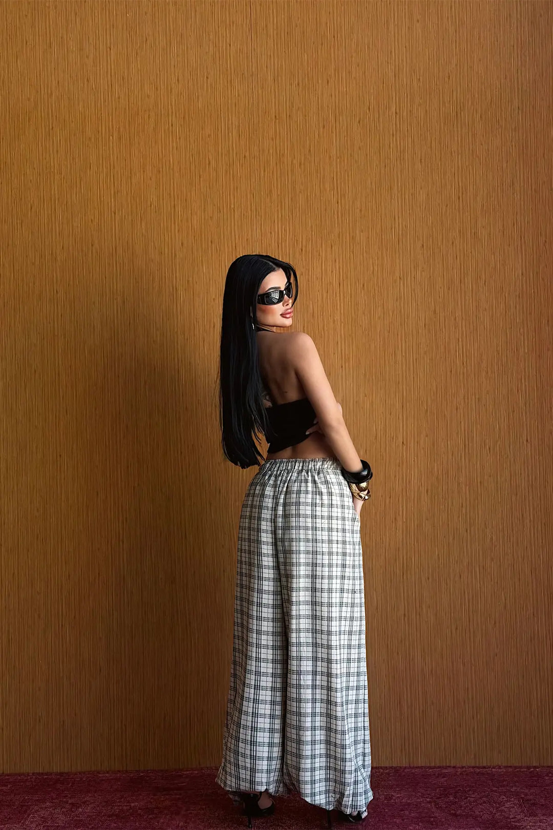 EYY Women Cream Checked Trousers - Cananea