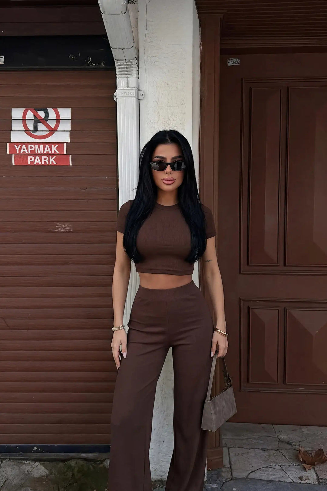EYY Women Dark Brown Pants Set - Waiblingen