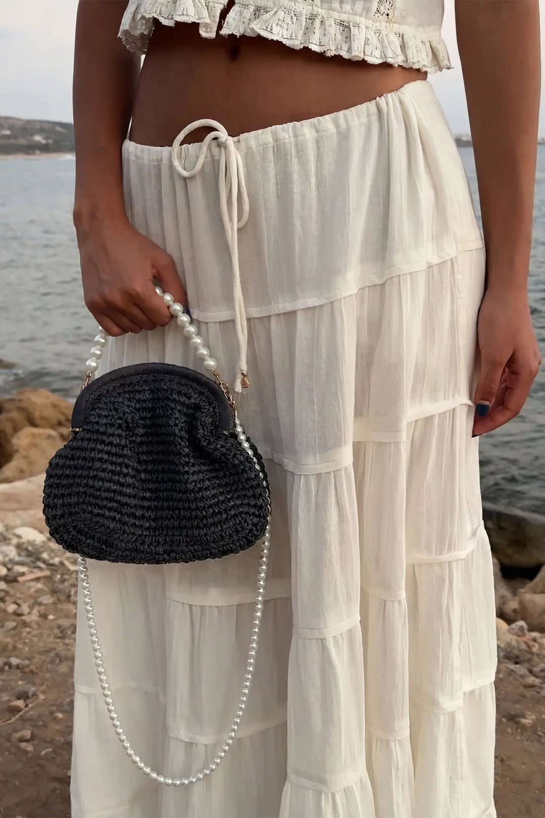 EYY Women Black Straw Mini Bag - Leamington