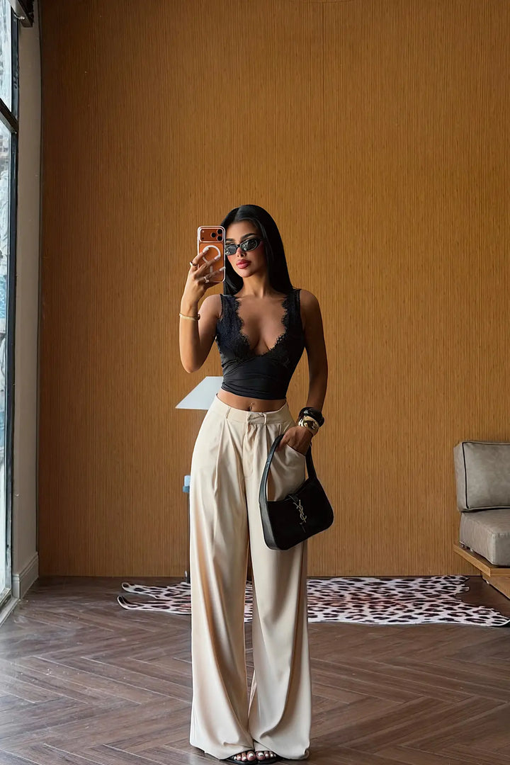 EYY Women Cream High-Waisted Trousers - Tenancingo