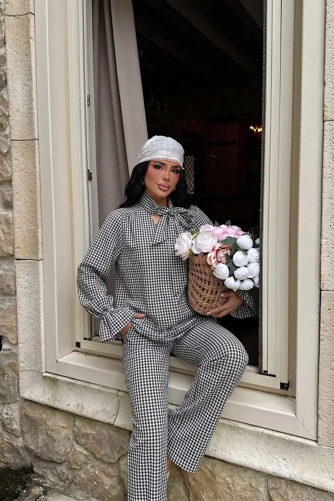 EYY Women Black Plaid Pants Set - North Port