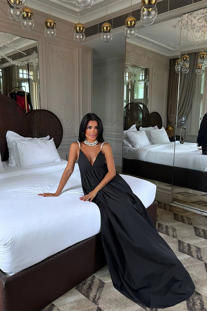 EYY Women Black Strappy V-Neck Dress - Merthyr Tudful