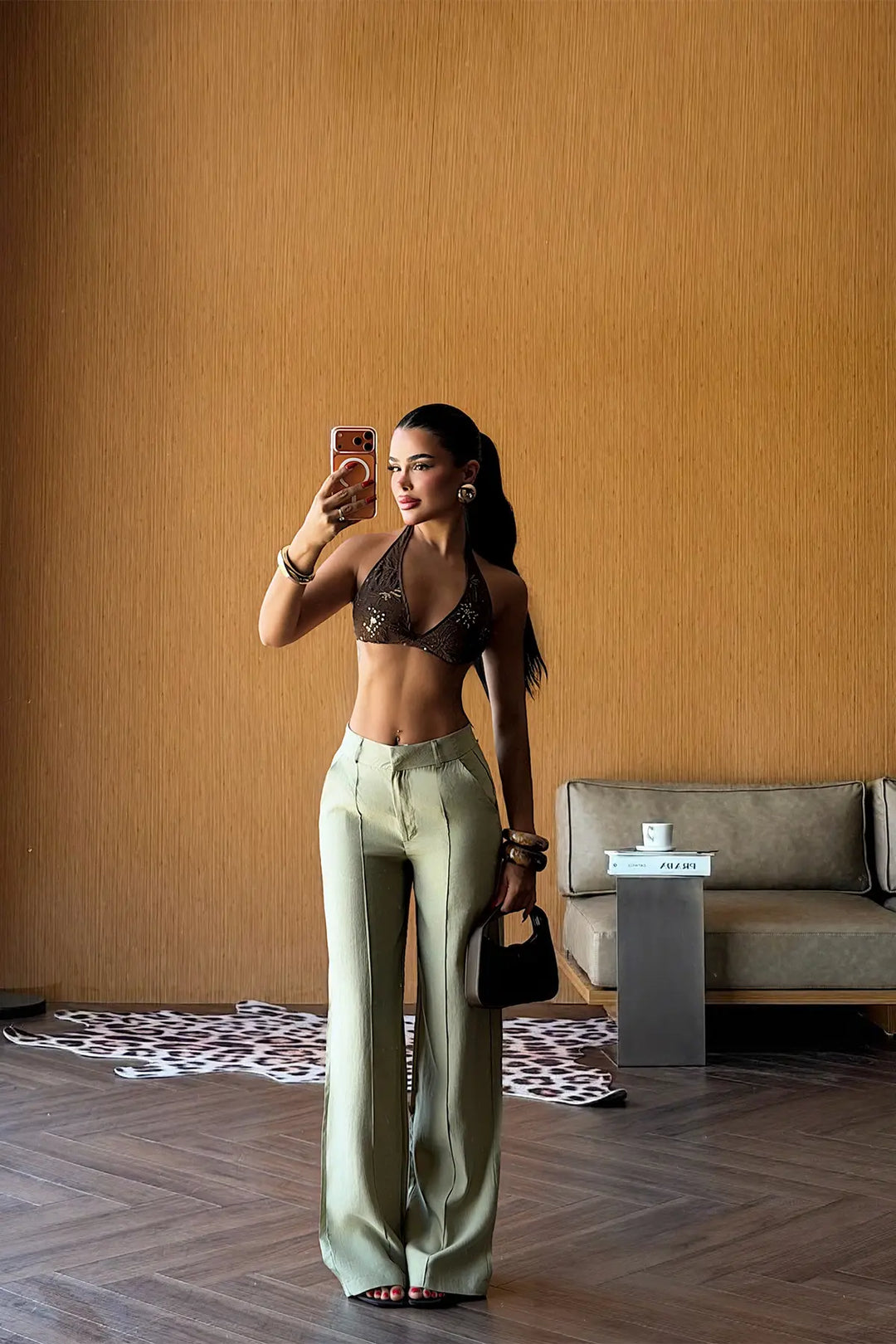 EYY Women Khaki Basic Belt Detail Trousers - Huejutla de Reyes