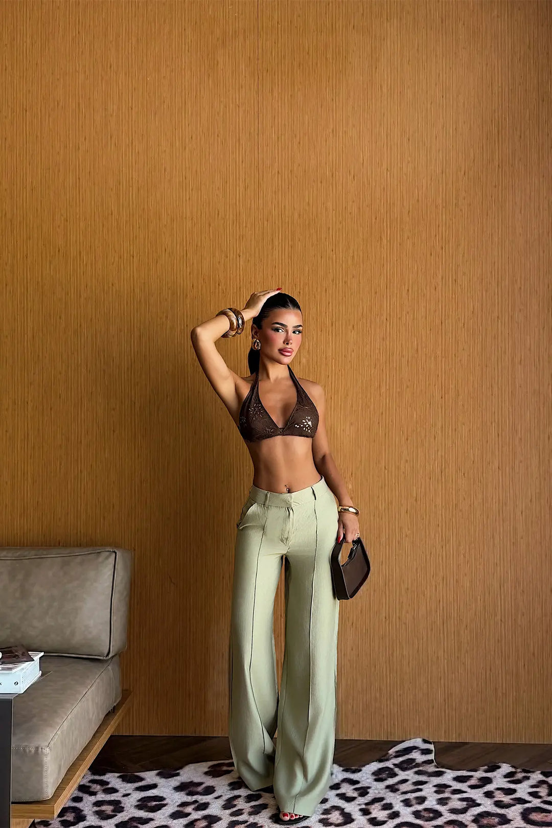 EYY Women Khaki Basic Belt Detail Trousers - Huejutla de Reyes