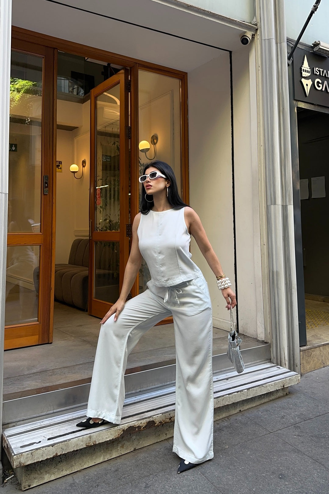 XLJ Sleeveless Blouse and Lace-Up Relaxed Pants Set 3214 - Clondalkin