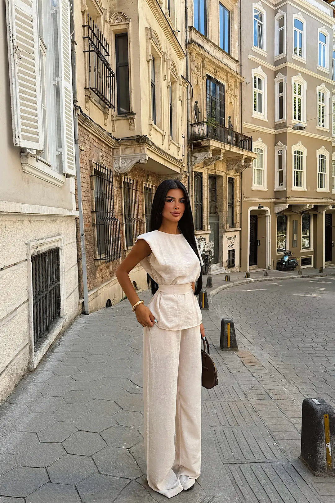 EYY Women Beige Pants Set - Slavuta