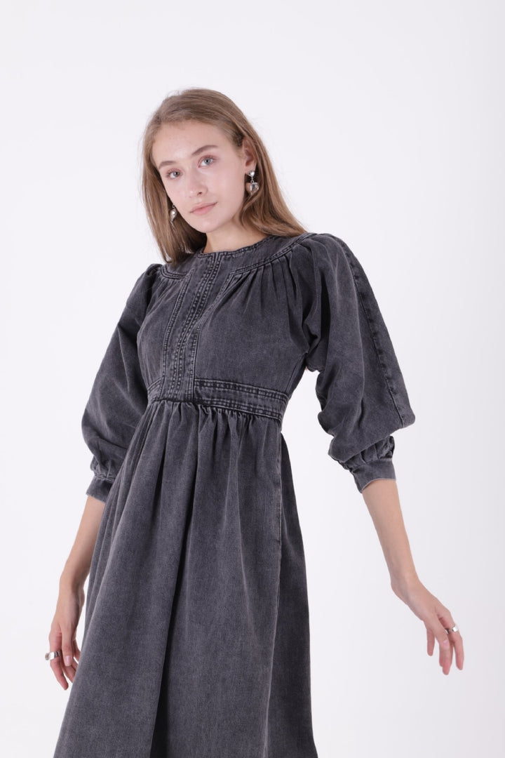 XLJ Long Denim Dress with Pleated Shoulders - Stendal