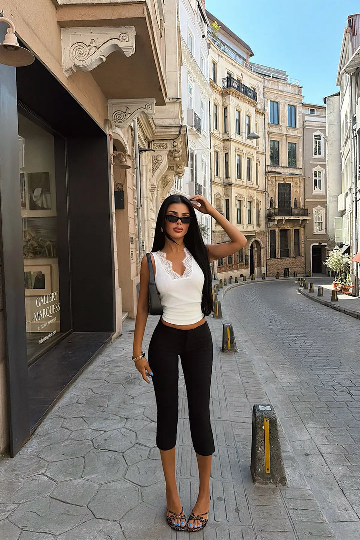 EYY Women White Lace Detail Basic Crop Top - Podujevë