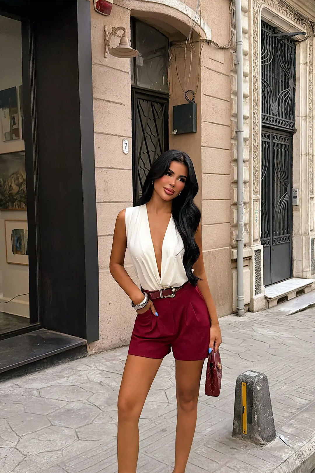 EYY Women Burgundy Shorts with Belt Detail - Arroyomolinos