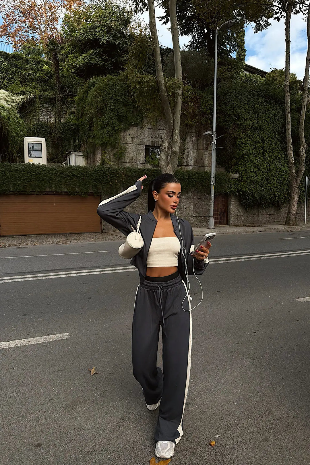 EYY Women Charcoal Grey 3-Piece Set with Zipper Detail - Jūrmala