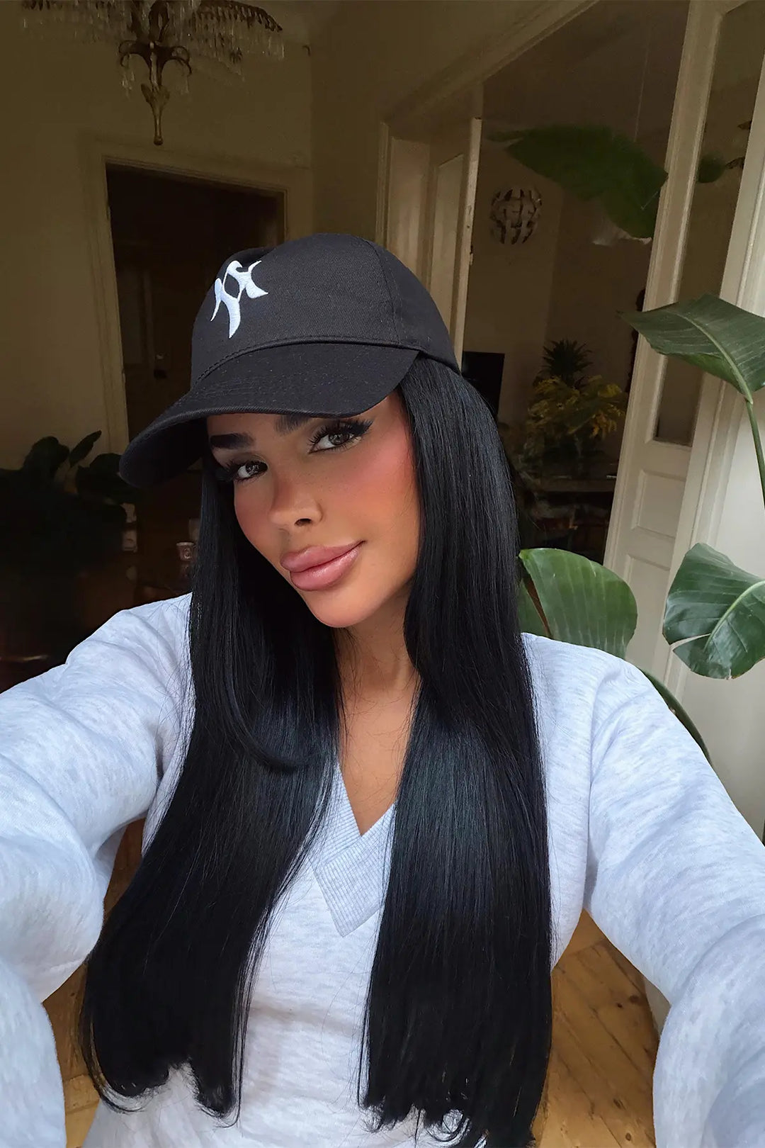 EYY Women Black Basic Hat - Mount Pleasant