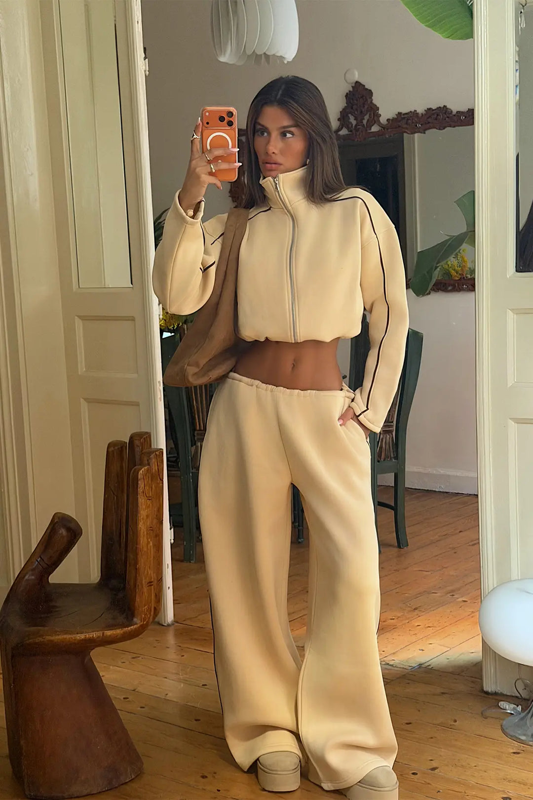 EYY Women Cream Zipper-Detail Tracksuit Set - Choisy-le-Roi