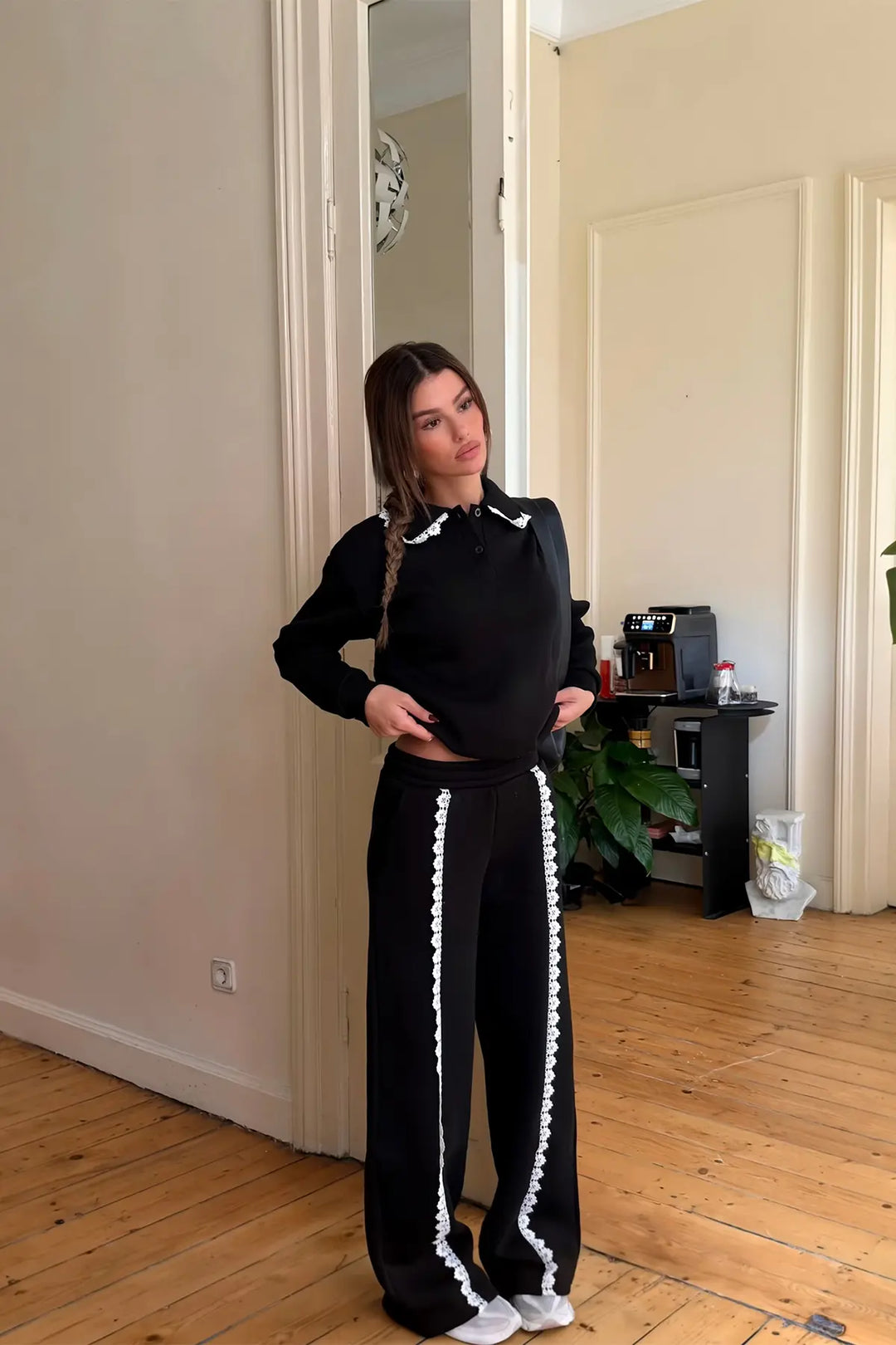 EYY Women Black Lace-Detail Tracksuit Set - Pflugerville