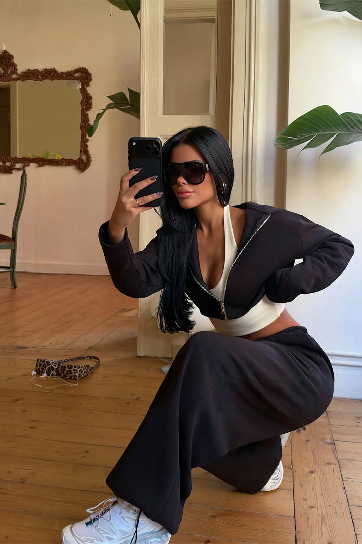 EYY Women Tracksuit Set with Black Zipper Detail - Cagnes-sur-Mer