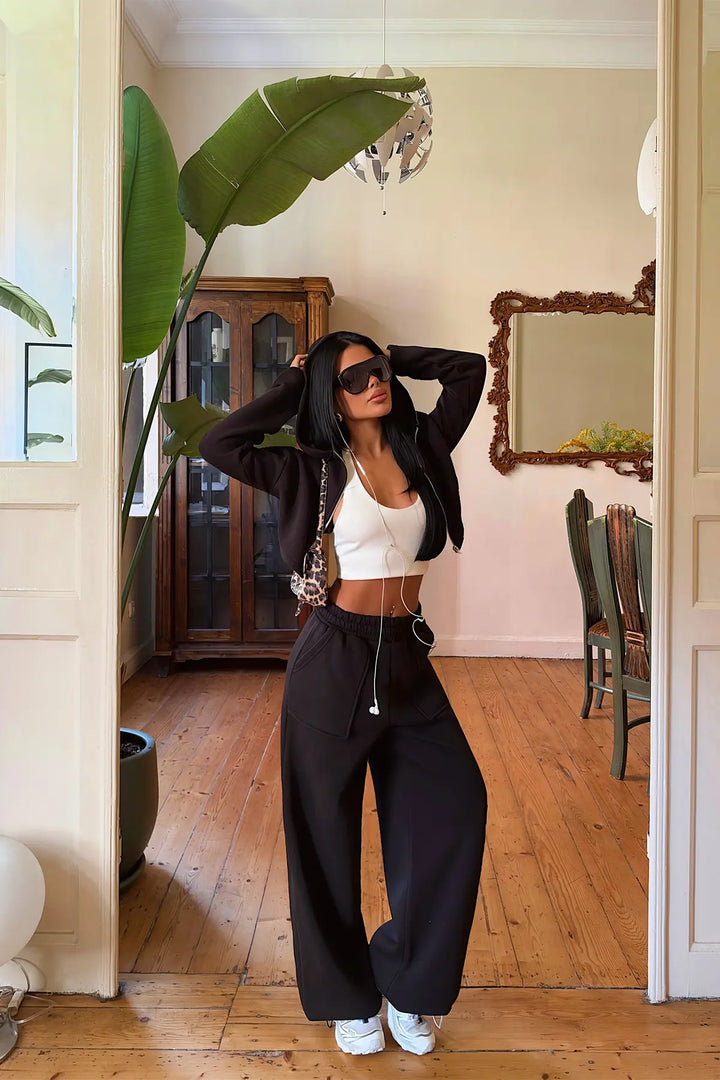 EYY Women Tracksuit Set with Black Zipper Detail - Cagnes-sur-Mer