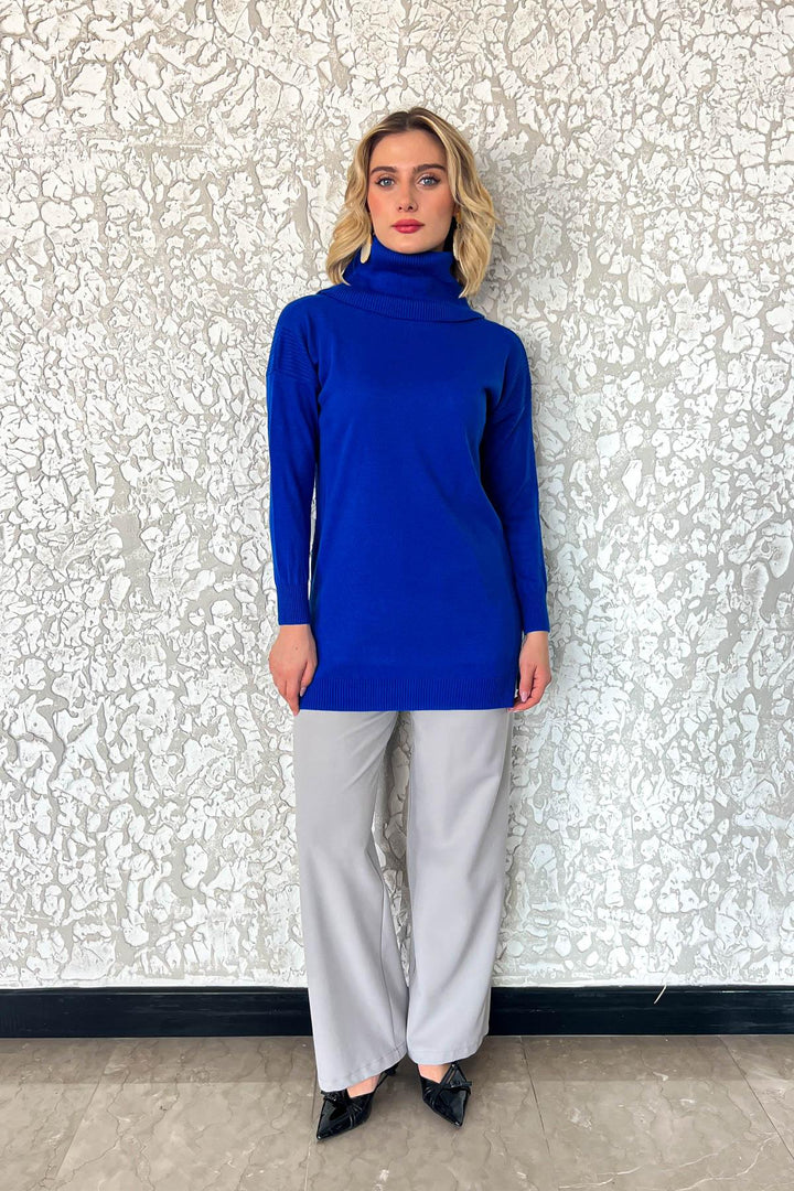 MPL Women's V-neck Sweater - Auburn