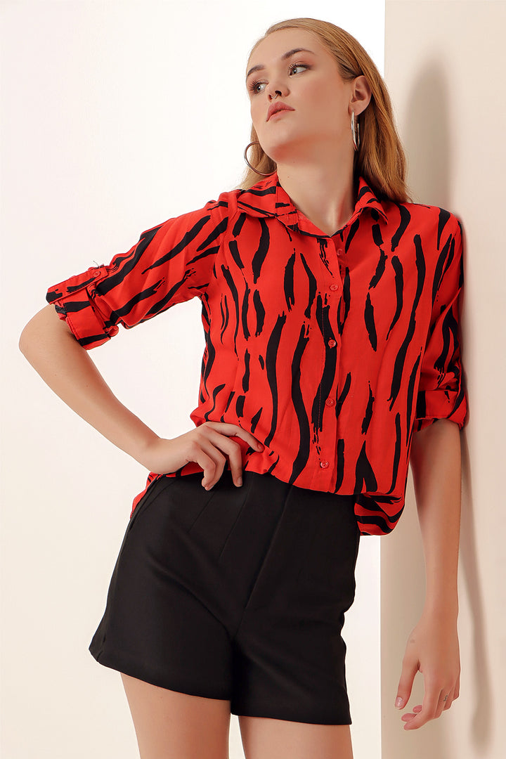 BGD Women Graphic Patterned Shirt - A.Red - Maintal