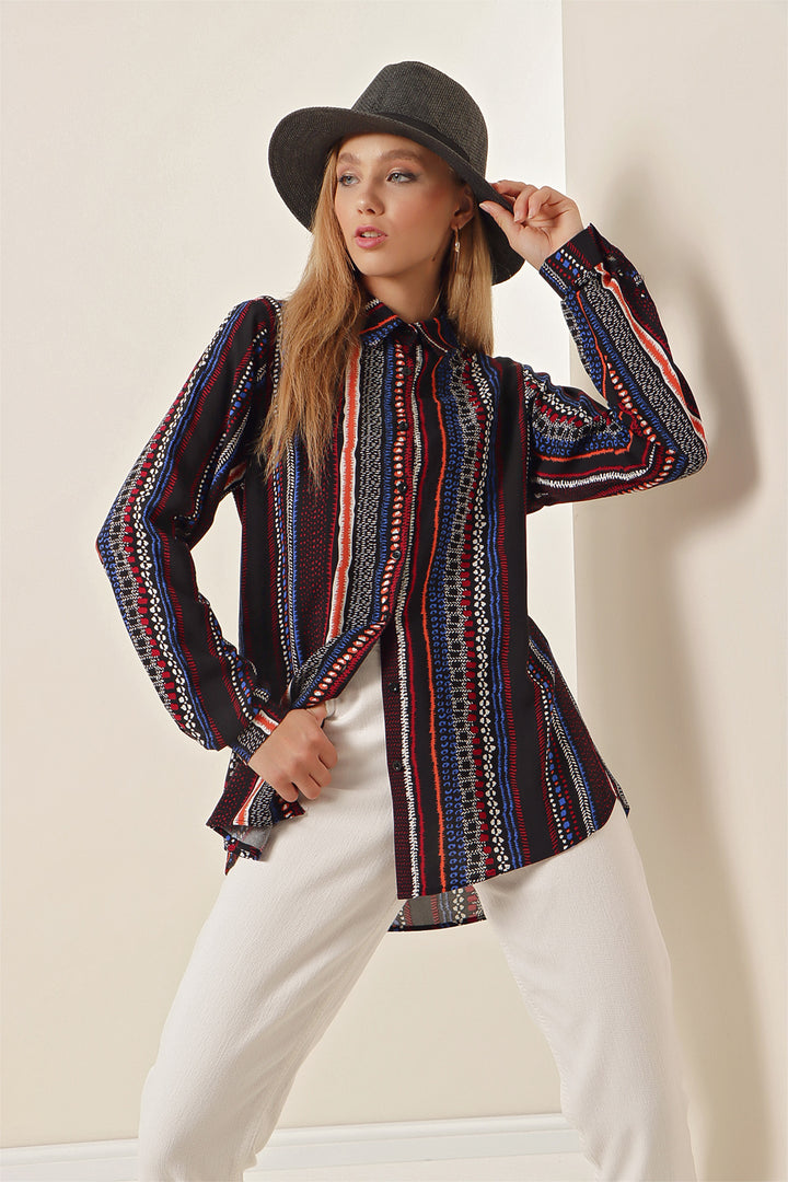 BGD Women Graphic Patterned Shirt - Dark Blue - Avondale