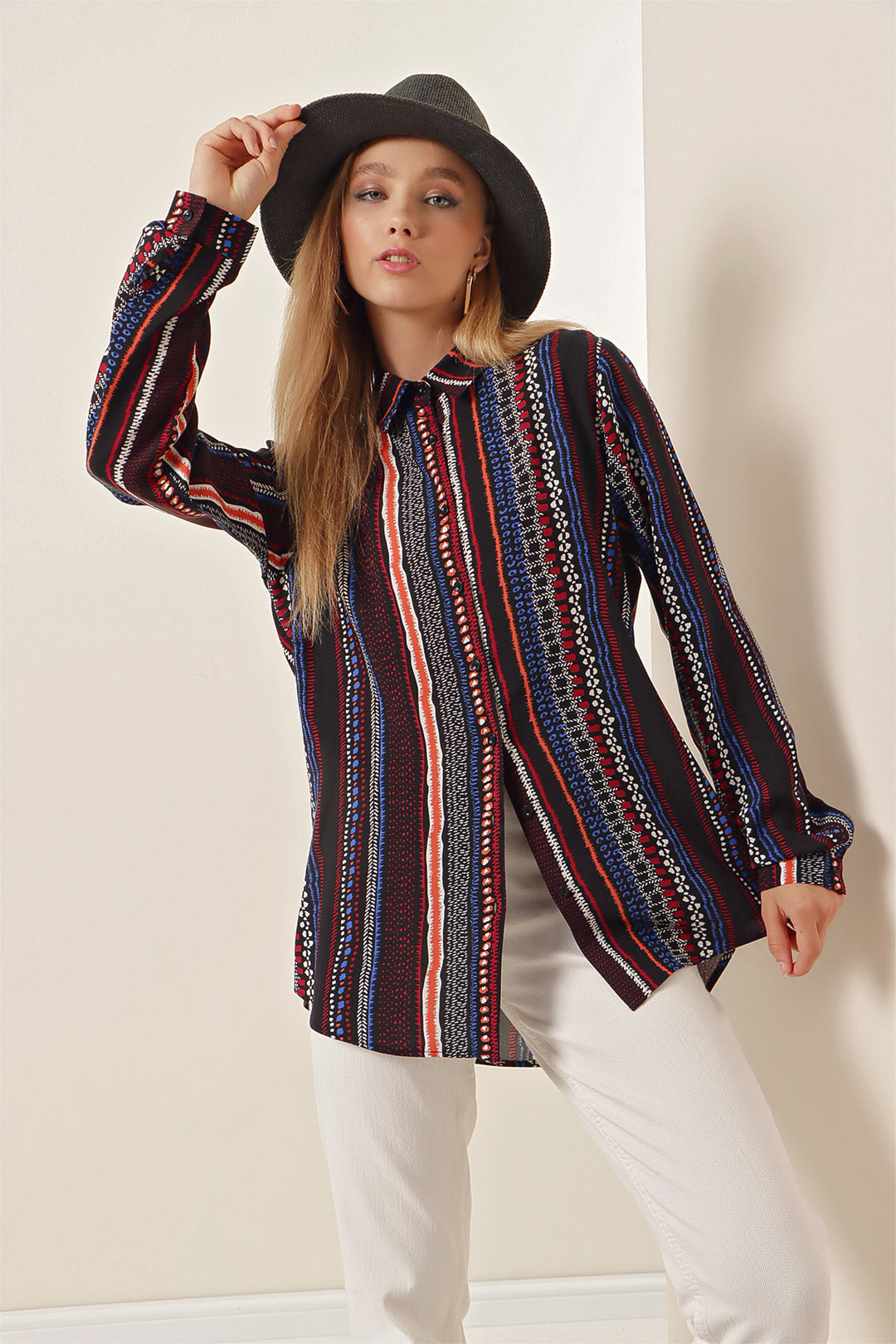BGD Women Graphic Patterned Shirt - Dark Blue - Avondale