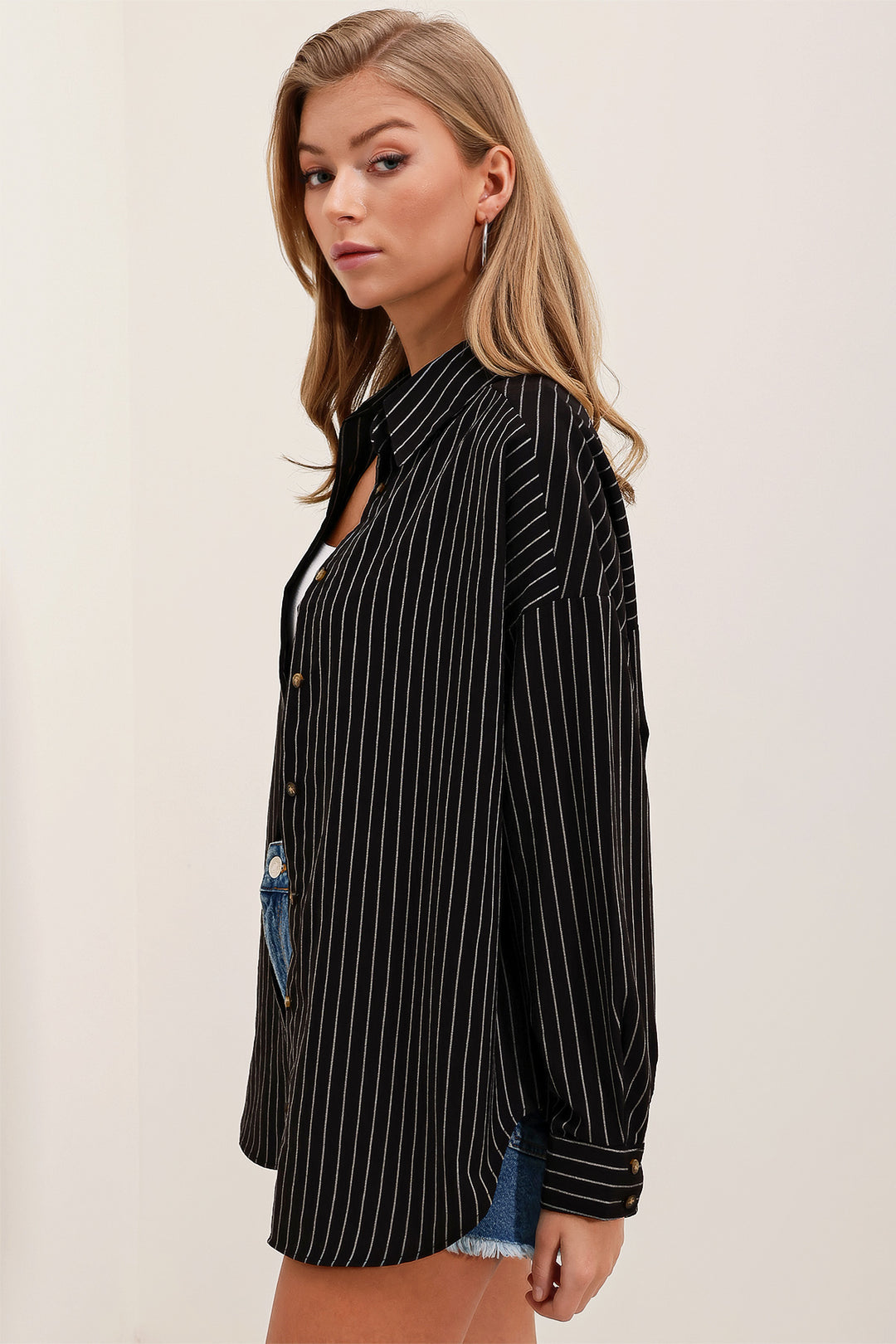 BGD Women Woman Black and White Striped Oversized Long Basic Shirt 3900 - Laredo