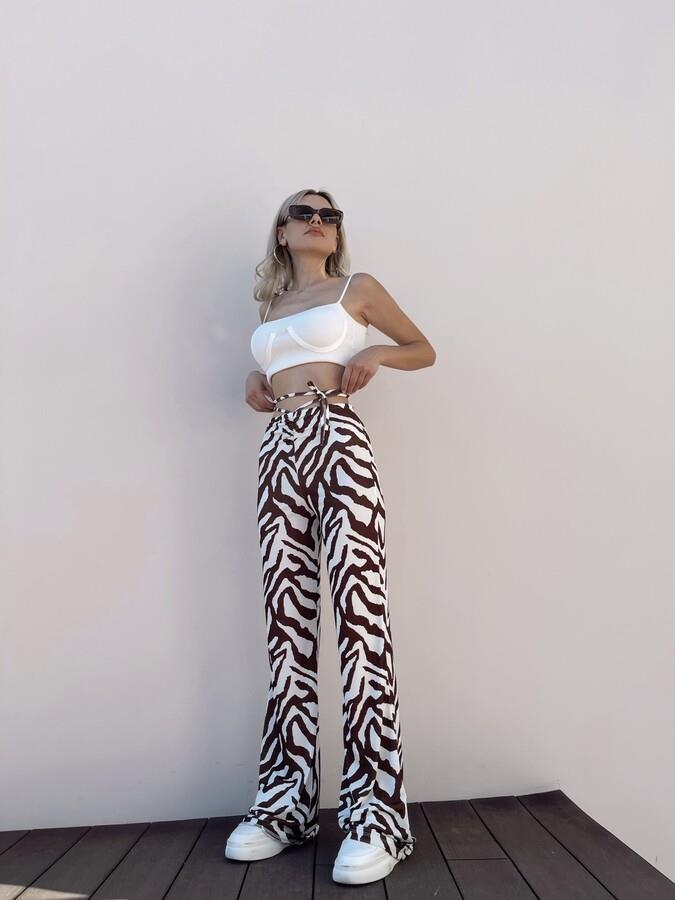 HLLY Women Brown Cargo Pants - West Sacramento