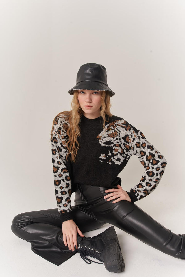 HLLY Women Tiger Carpet Black - Bragança