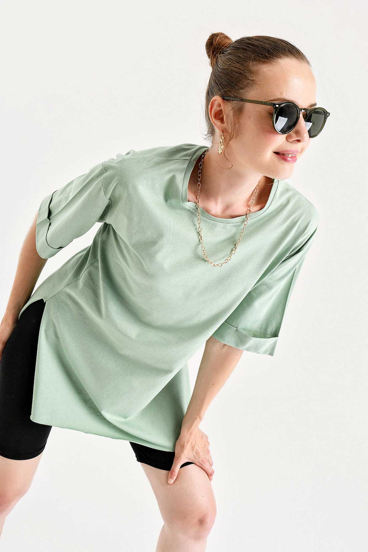 BGD Women Slit Oversized T-shirt - Çağla - Avondale