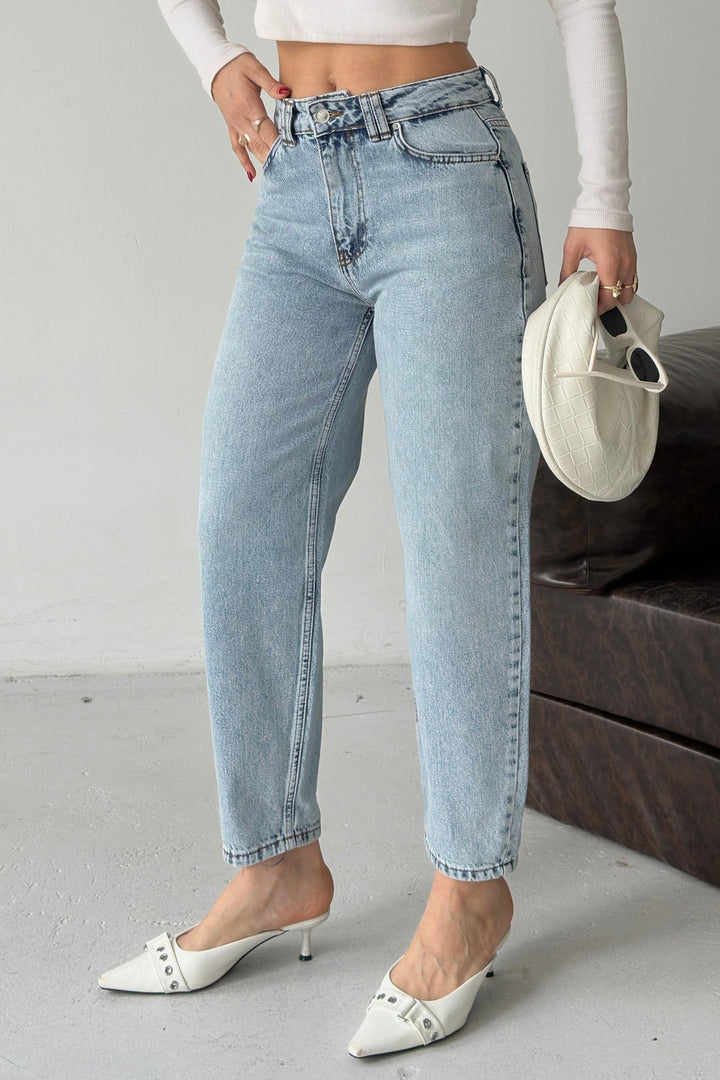 XLJ Mom Fit Jean 7057 - Michigan City