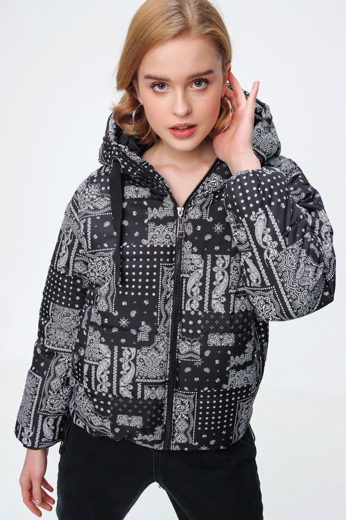 BGD Women Patterned Puffer Jacket - Black - White 1 - Veldhoven