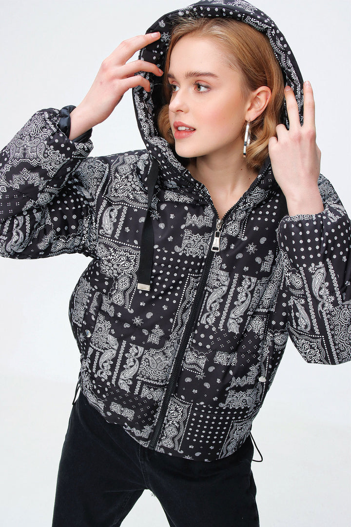 BGD Women Patterned Puffer Jacket - Black - White 1 - Veldhoven