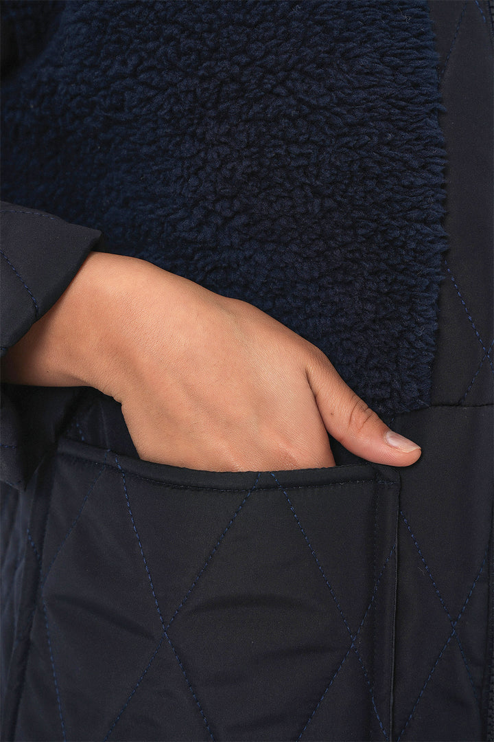 BGD Women Plush Detailed Oversized Puffer Jacket - Navy - Ocuilan de Arteaga