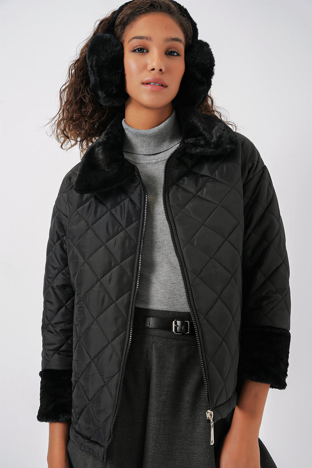 BGD Women Plush Detailed Quilted Jacket - Black - Acámbaro