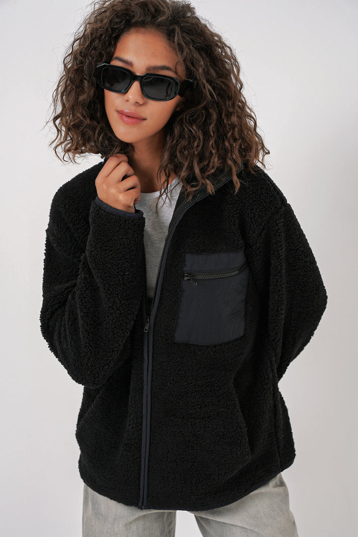 BGD Women Women's Zippered Oversized Plush Jacket - Black - Châtillon