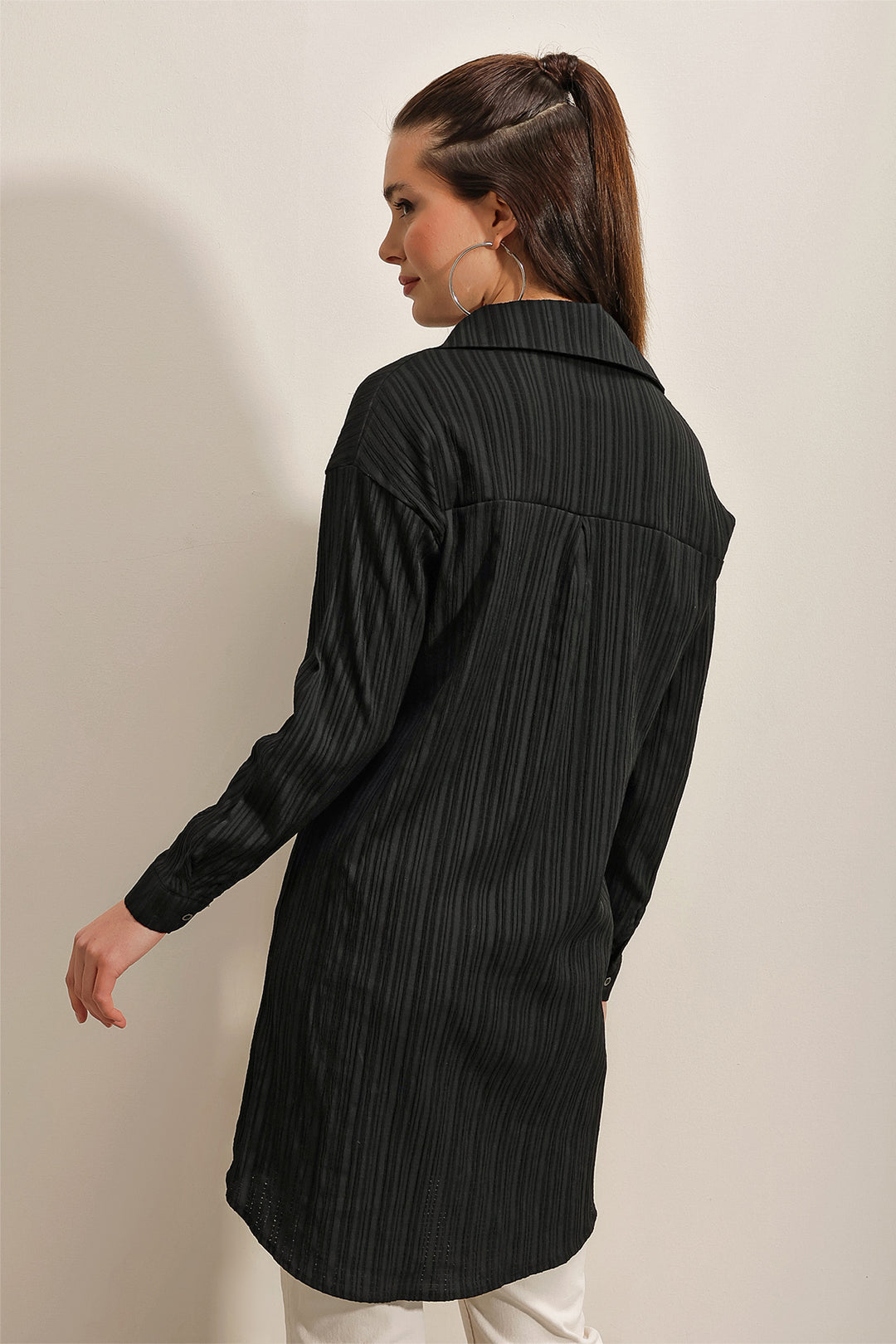 BGD Women Woven Long Shirt - Black - Avondale