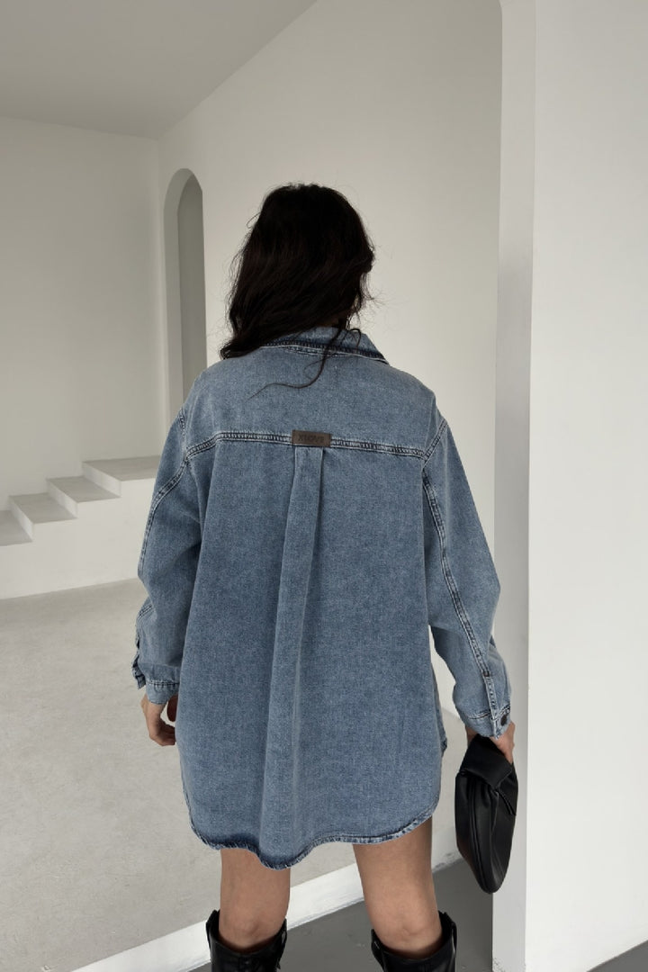 XLJ Oversize Denim Jacket with Buttons - León