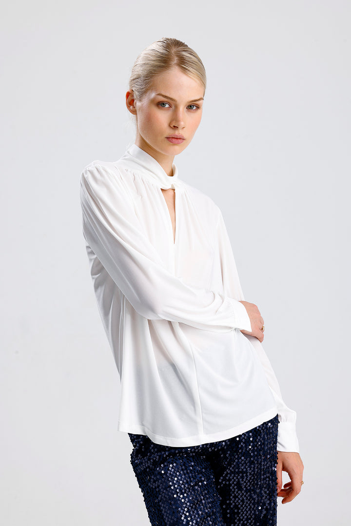 SNS Sense Ekru Dekolte Yaka Detaylı Kadın Bluz  - Las Vegas