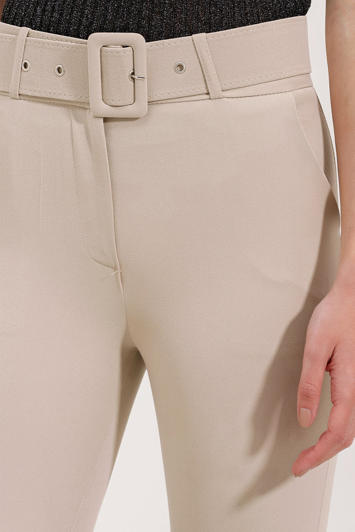 BGD Women Spanish Flared High-Waisted Pants - Beige - Vila Franca de Xira