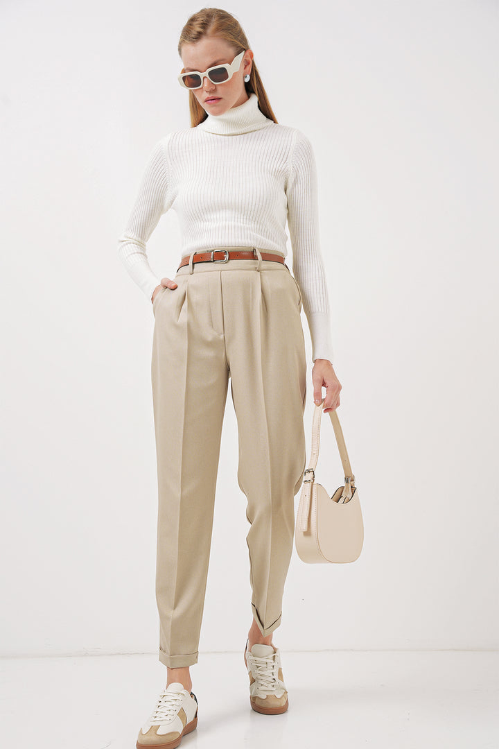 BGD Women Women's Pleated Belted Fabric Trousers - Cream - Brest