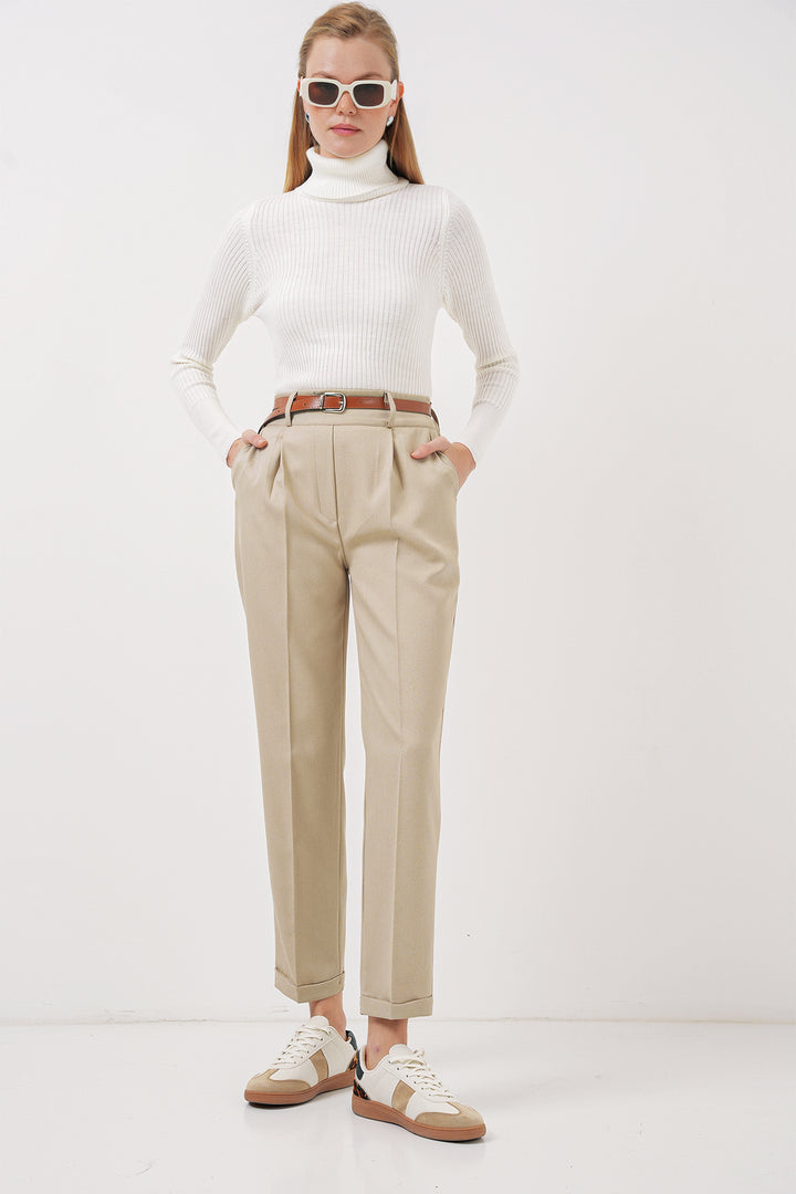 BGD Women Women's Pleated Belted Fabric Trousers - Cream - Brest