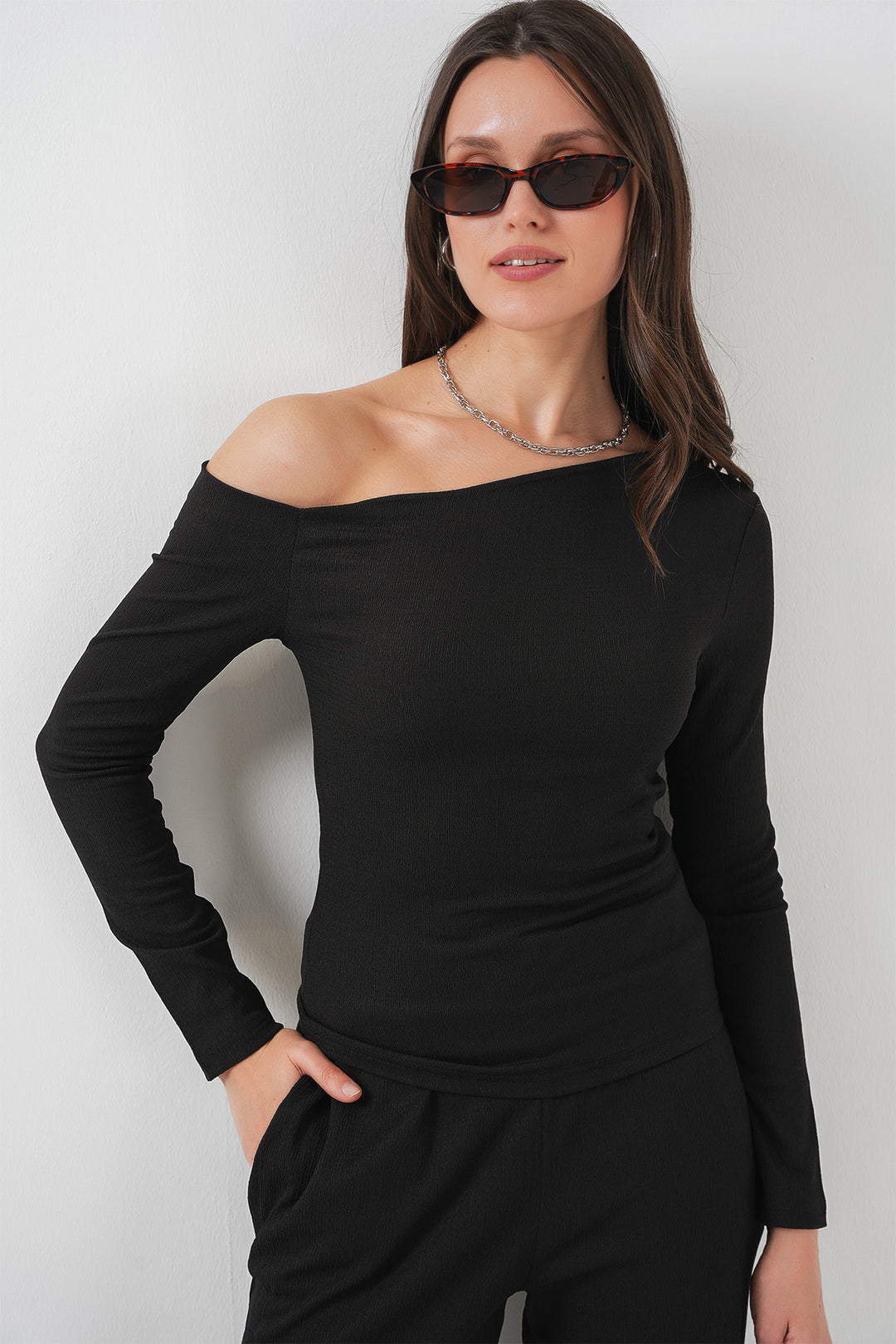 BGD Women Low Shoulder Top Set - Black - Lüneburg