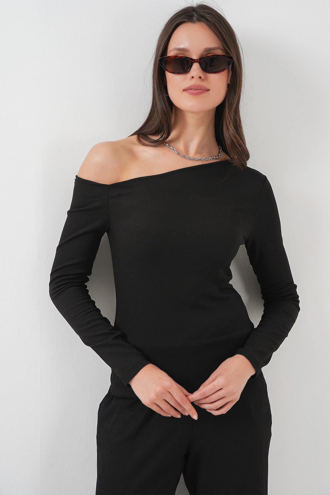 BGD Women Low Shoulder Top Set - Black - Lüneburg