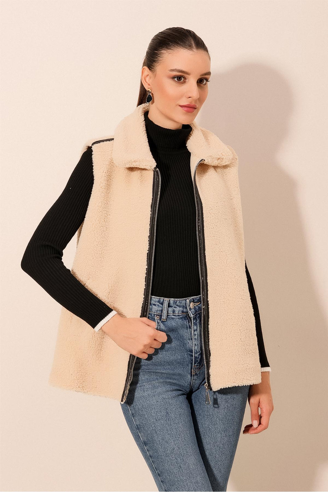 BGD Women Plush Vest - Cream - Avondale