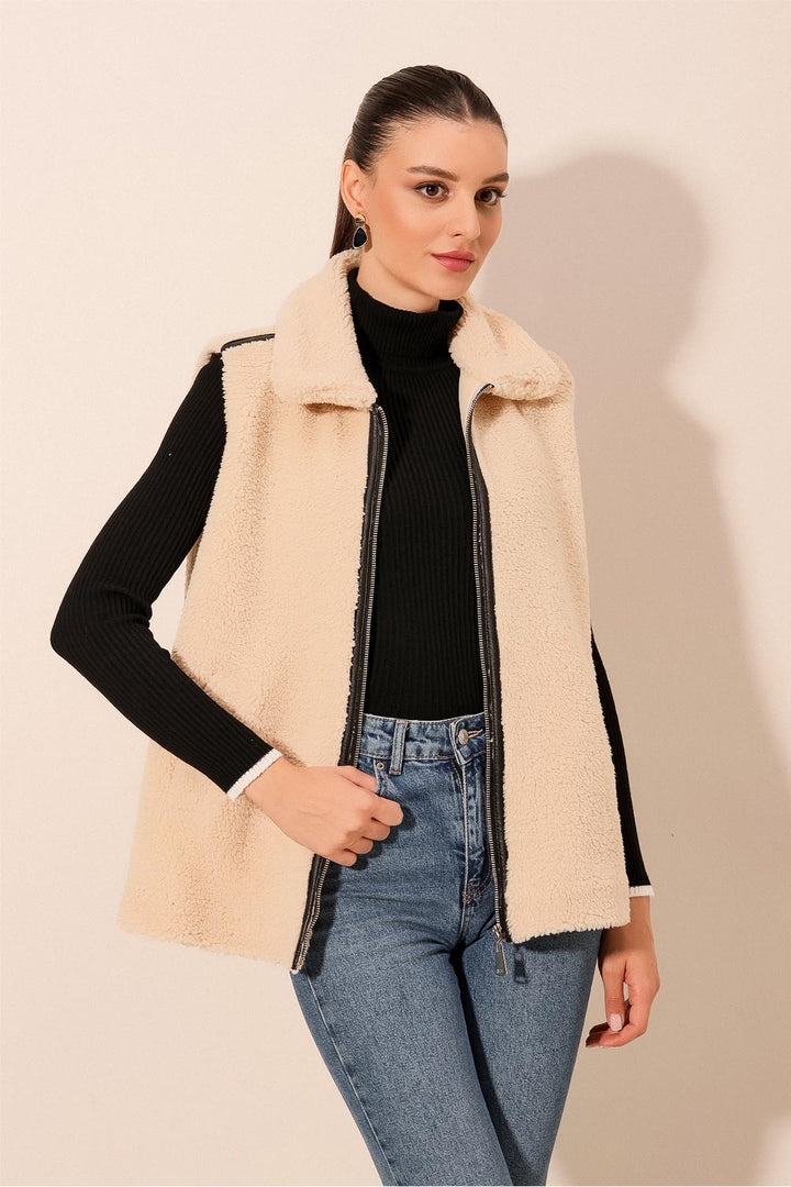 BGD Women Plush Vest - Cream - Avondale