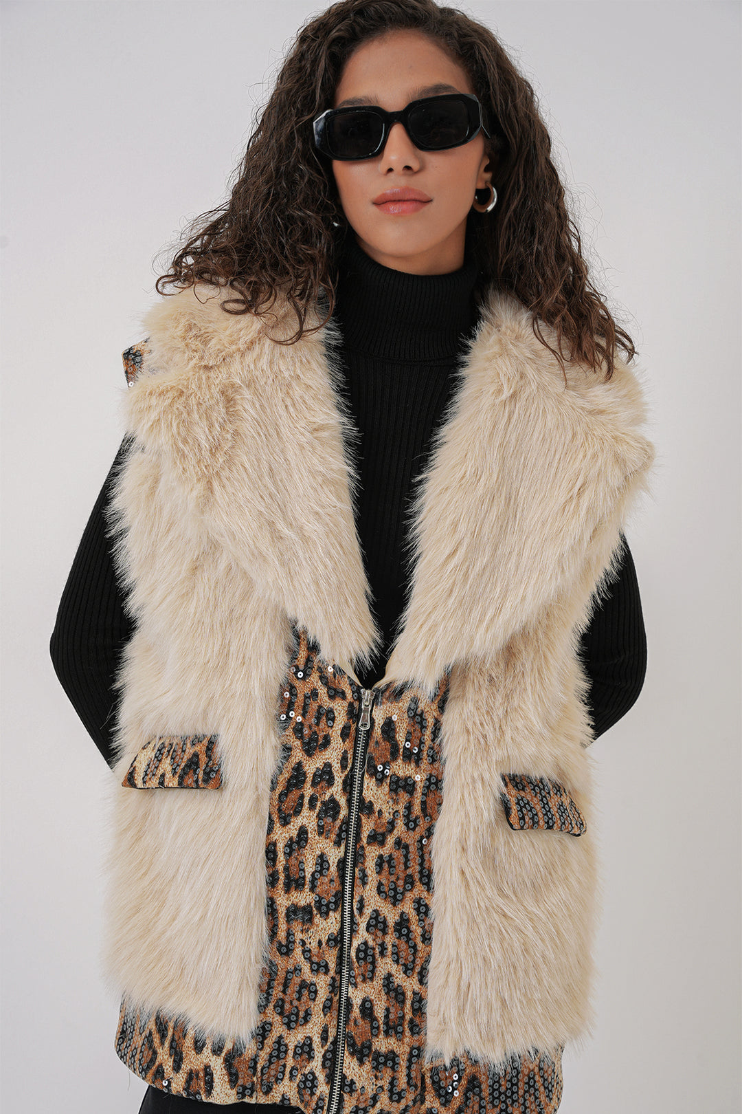 BGD Women Faux Fur Vest - Cream - Lagkadás