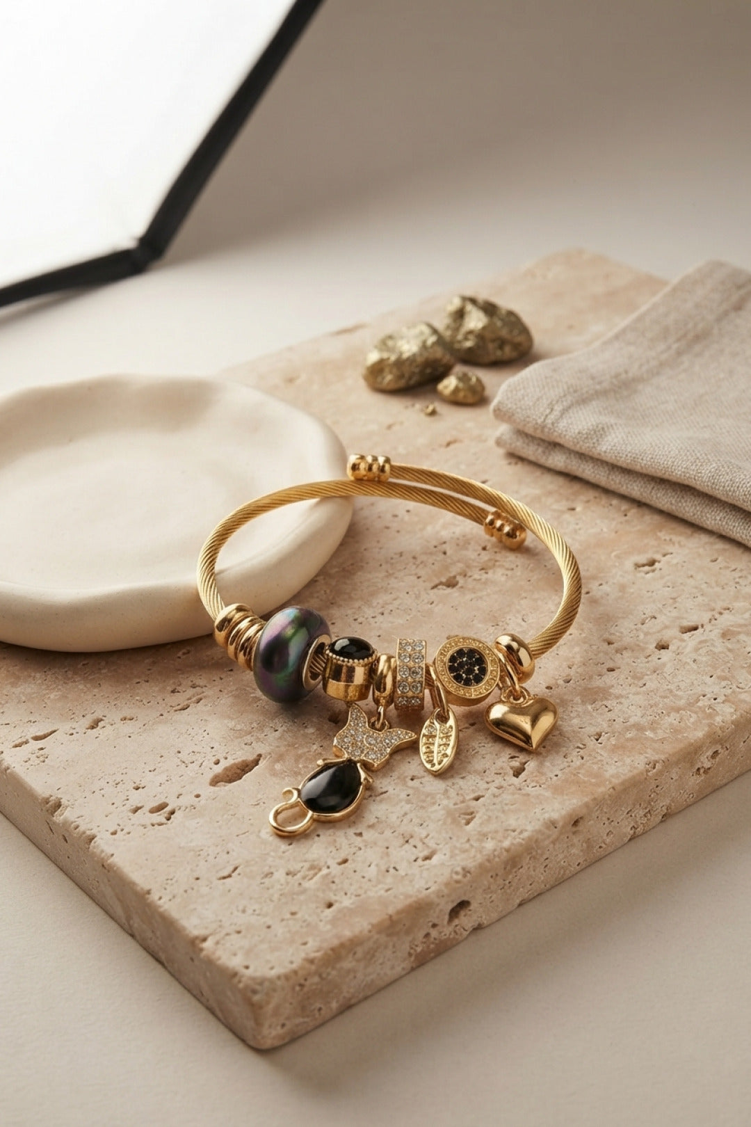 EBJ Siyah Kedi Model Gold Renk Charmlı Bileklik - Meadow Woods