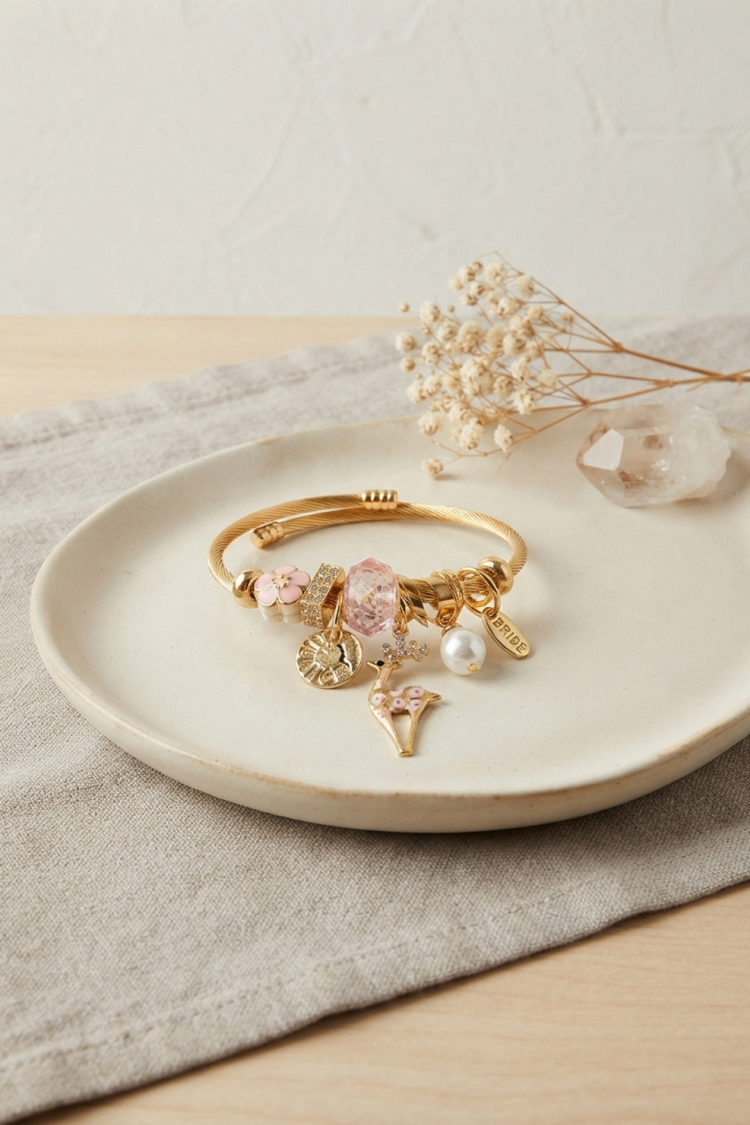 EBJ Geyik Model Gold Renk Pembe Charmlı Bileklik - Tamworth