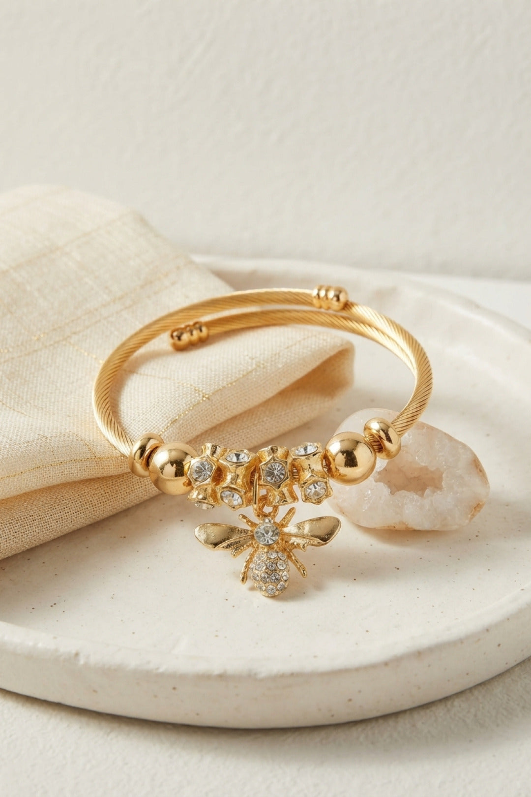 EBJ Arı Model Gold Renk Charm Bileklik - Winston-Salem