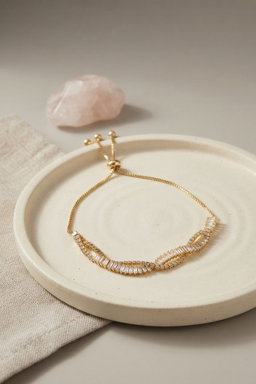 EBJ Gold Renk Baget Zirkon Taşlı Sarmal Model Pirinç Asansör Bileklik - Owasso