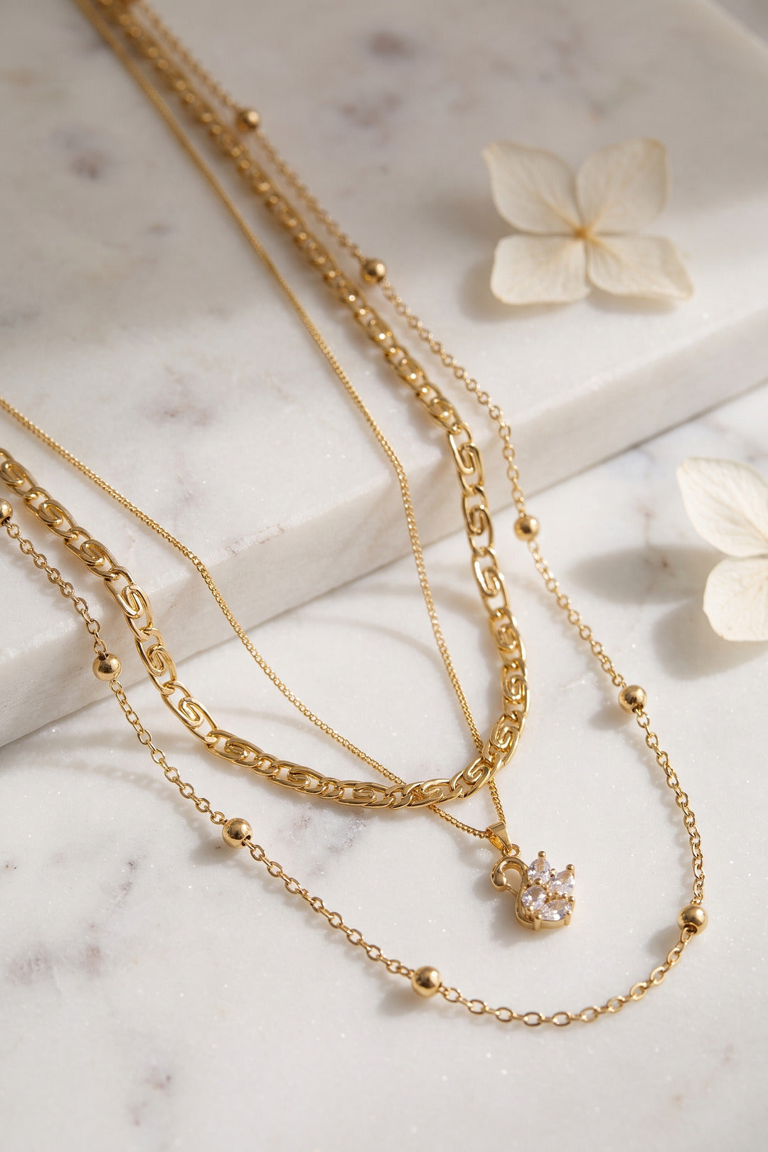 EBJ Gold Renk Pirinç Kuğu Detaylı Kadın Kombin Kolye - Leyland