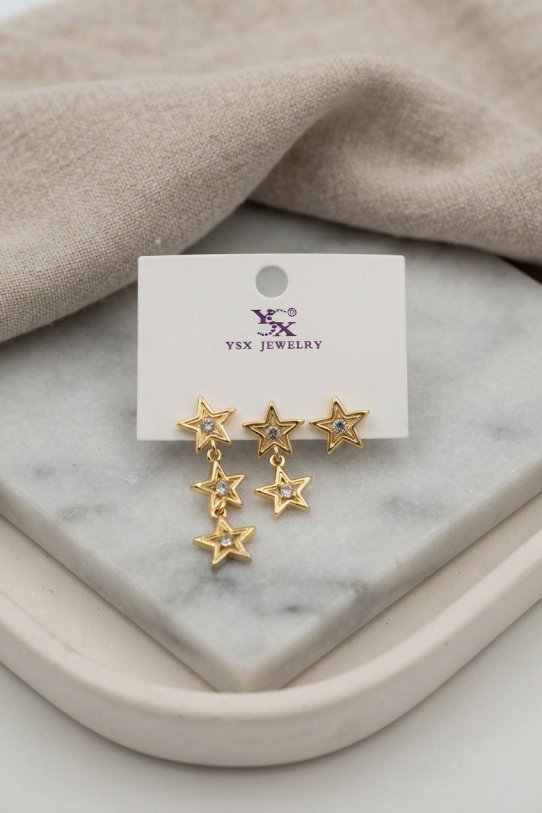 EBJ Gold Renk Pirinç Yıldız Model Sallantılı Kadın Küpe Seti - Jalapa